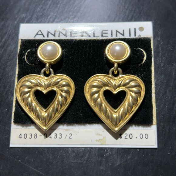 Vintage  Anne Klein Heart Gold Tone Faux Pearl Post Earrings For Pierced Ears - Picture 1 of 5